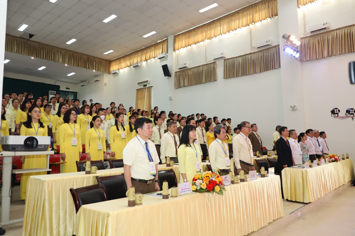  Ảnh 1. Toàn cảnh đại hội