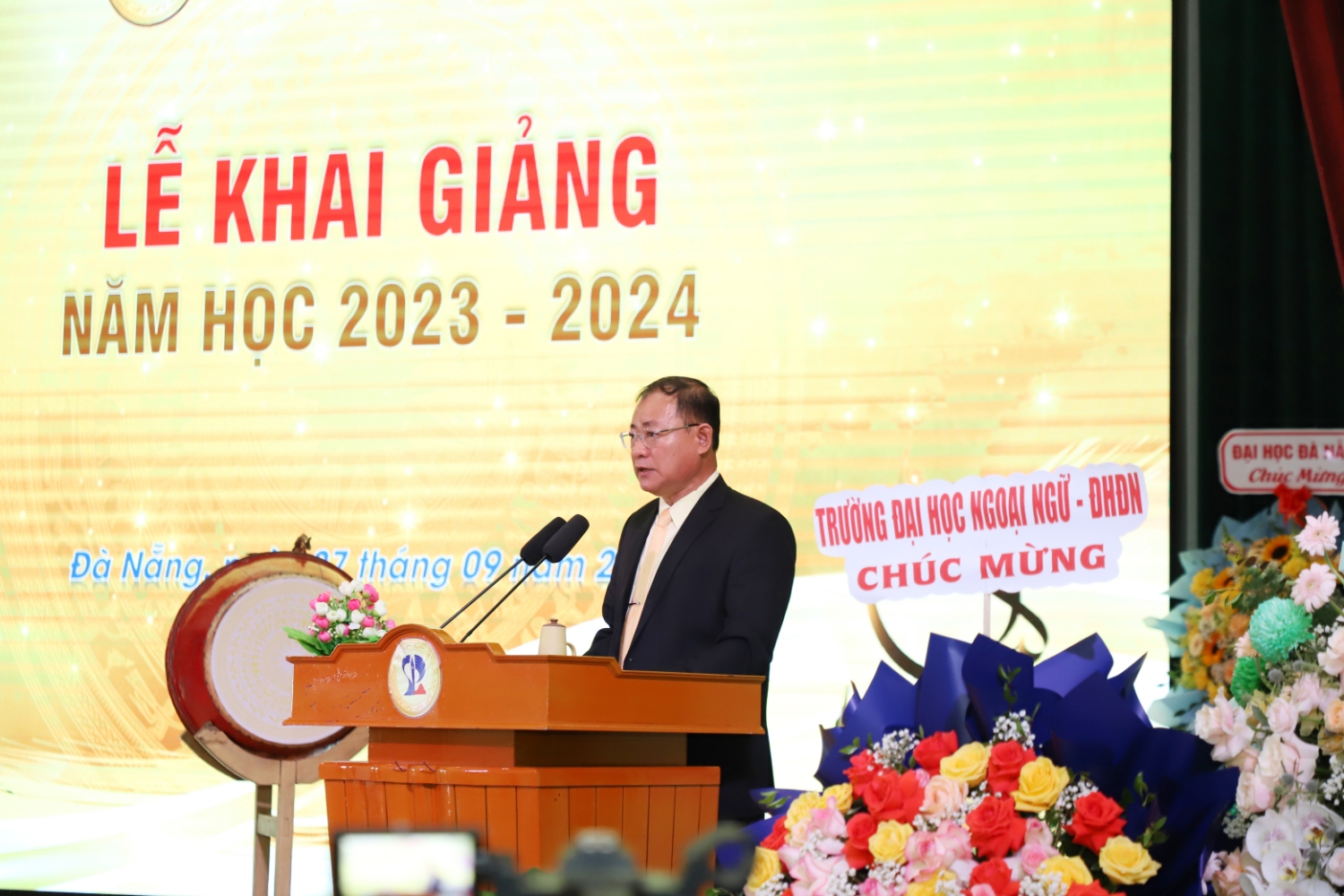 Truong DHSPDN Khai giang nam hoc 2023 2024 07