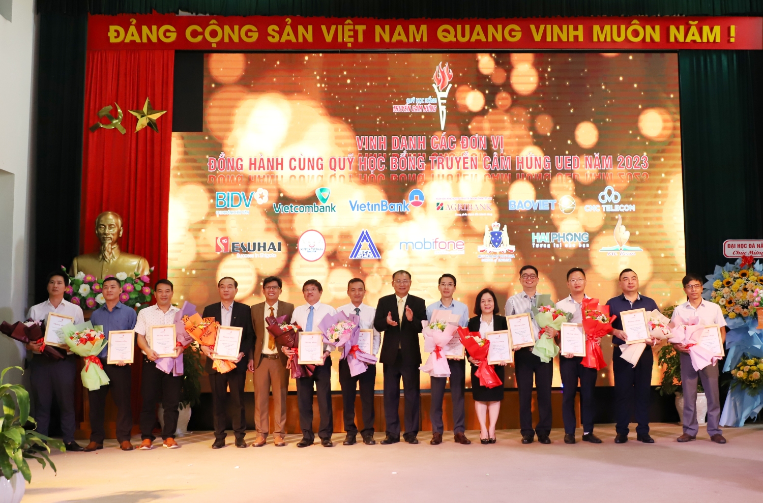 Truong DHSPDN Khai giang nam hoc 2023 2024 14