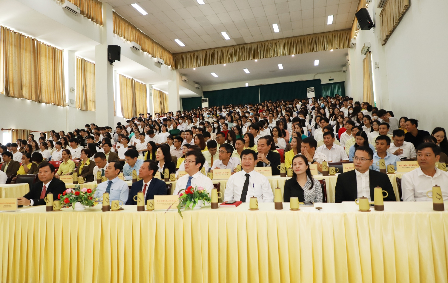 Truong DHSPDN Khai giang nam hoc 2023 2024 20
