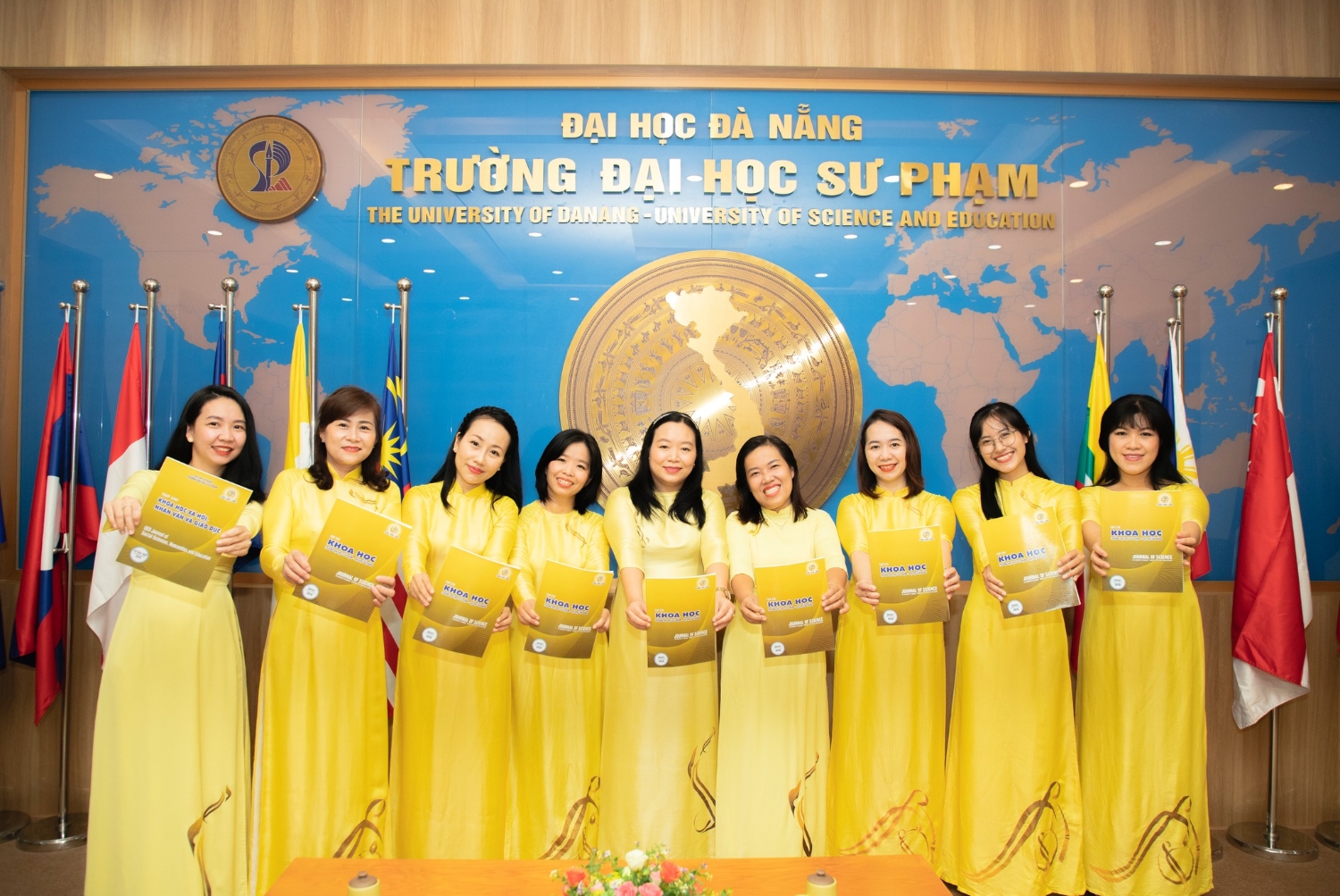Gia tap the Phong To chuc Hanh chinh Giai Ba