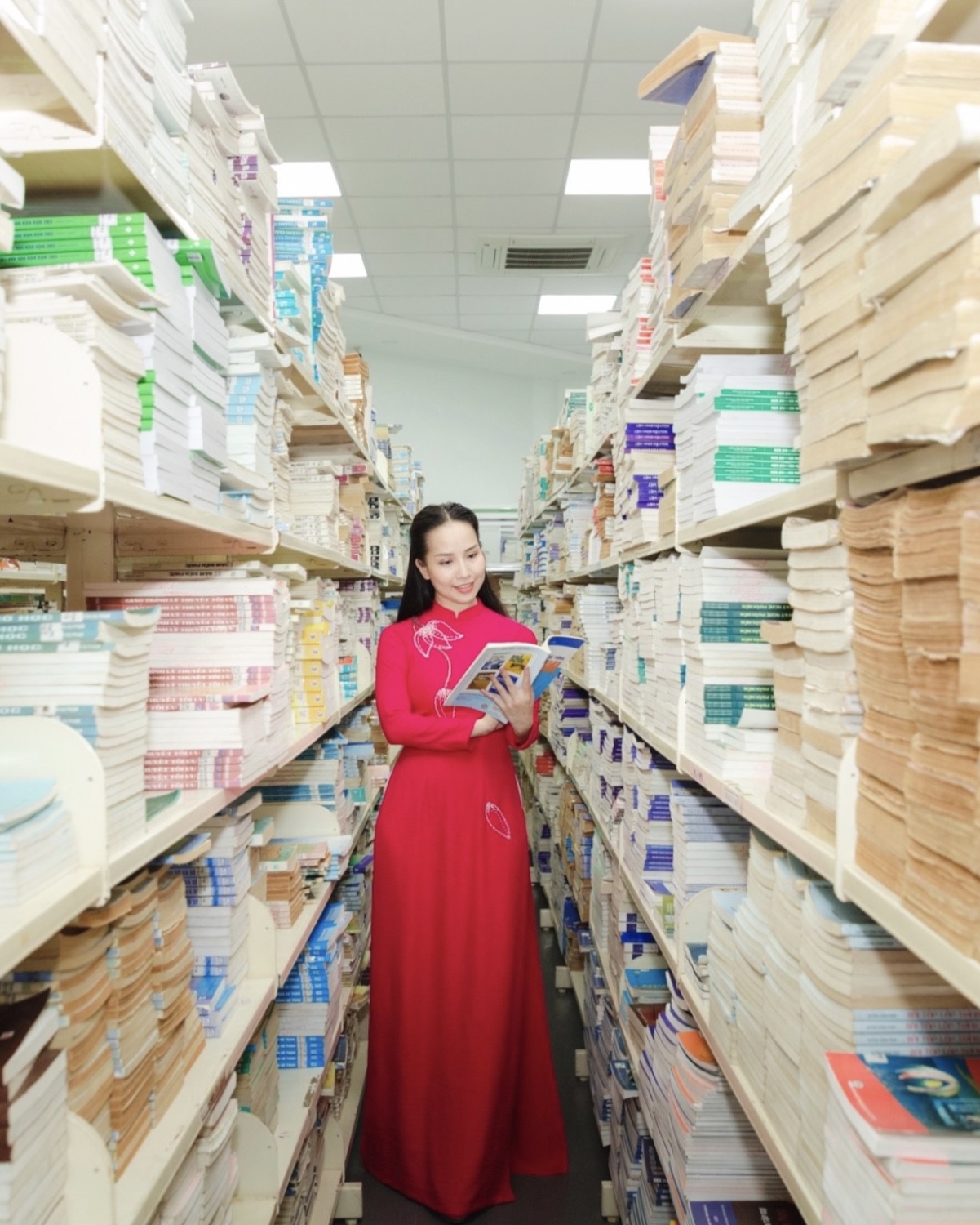 Giai ca nhan Giai Ba Giao duc Nghe thuat Nguyen Hoang Tinh Uyen