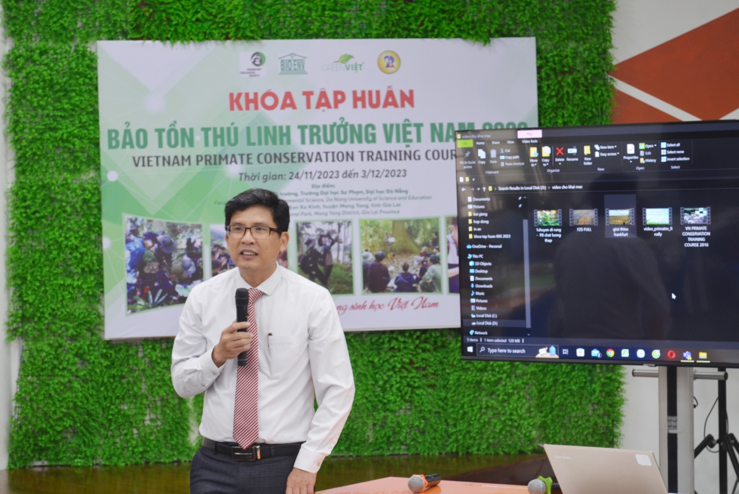 Khai mac tap huan ve bao ton thu kinh truong 02
