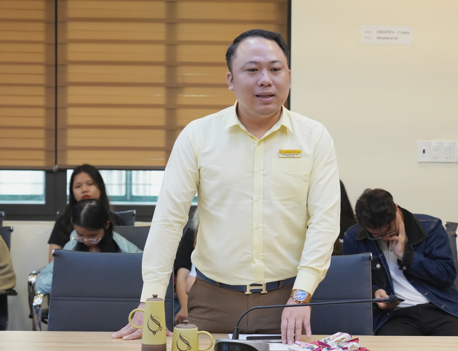 Dai hoi BAn lien lac CSV Khoa Sinh MT 02