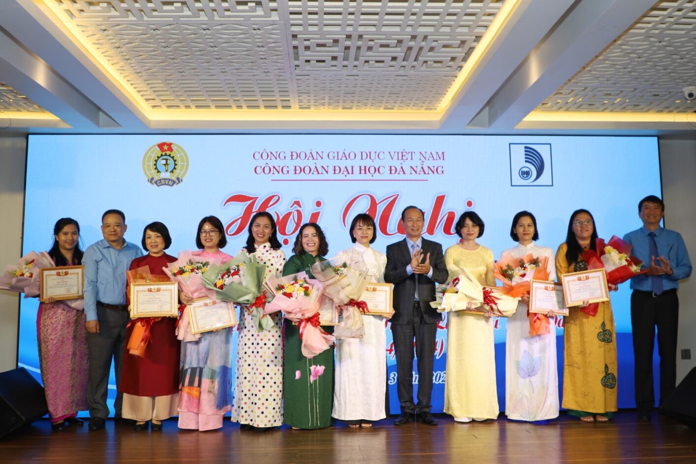 TS Ho Tran Ngoc Oanh