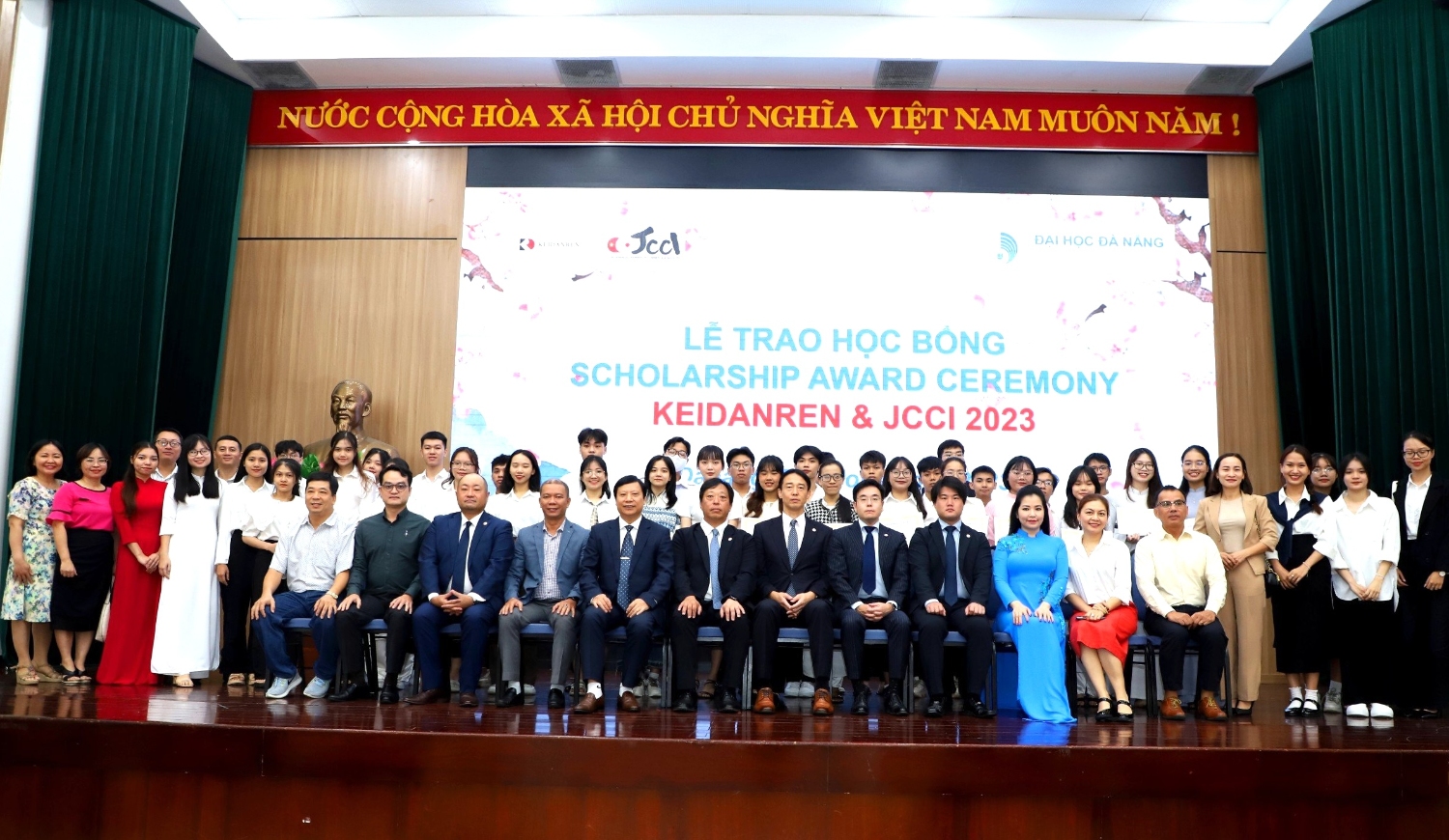 Hoc bong Keidanren