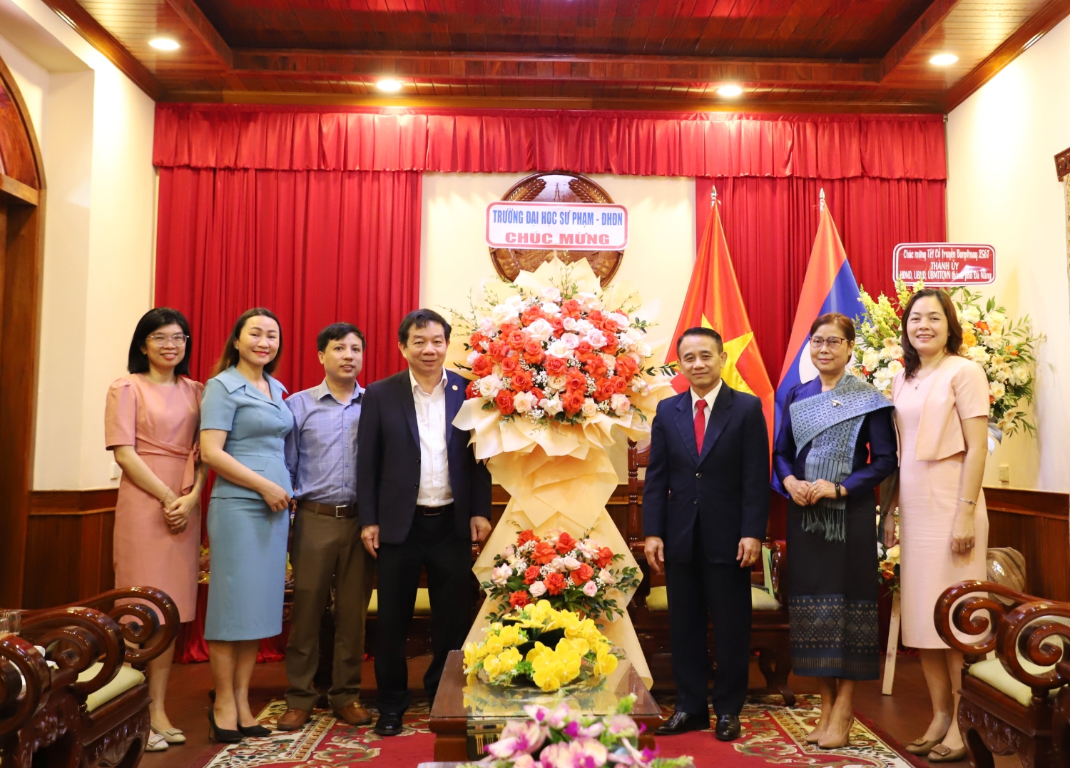 UED chuc mung Tet Lao 2024 08
