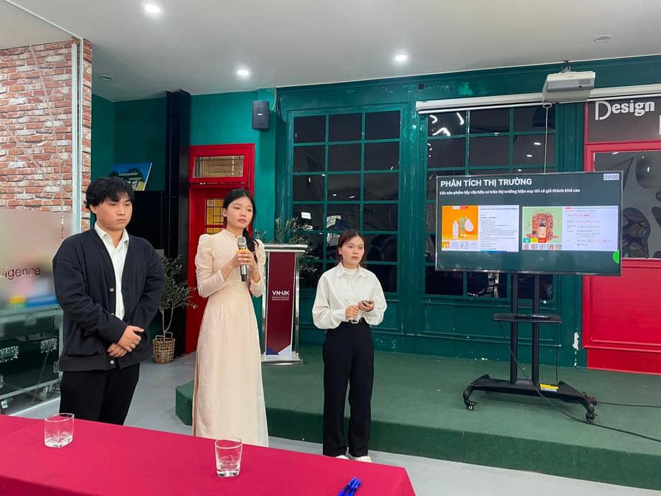 SV UED dat giai cao tai Cuoc thi Du an khoi nghiep