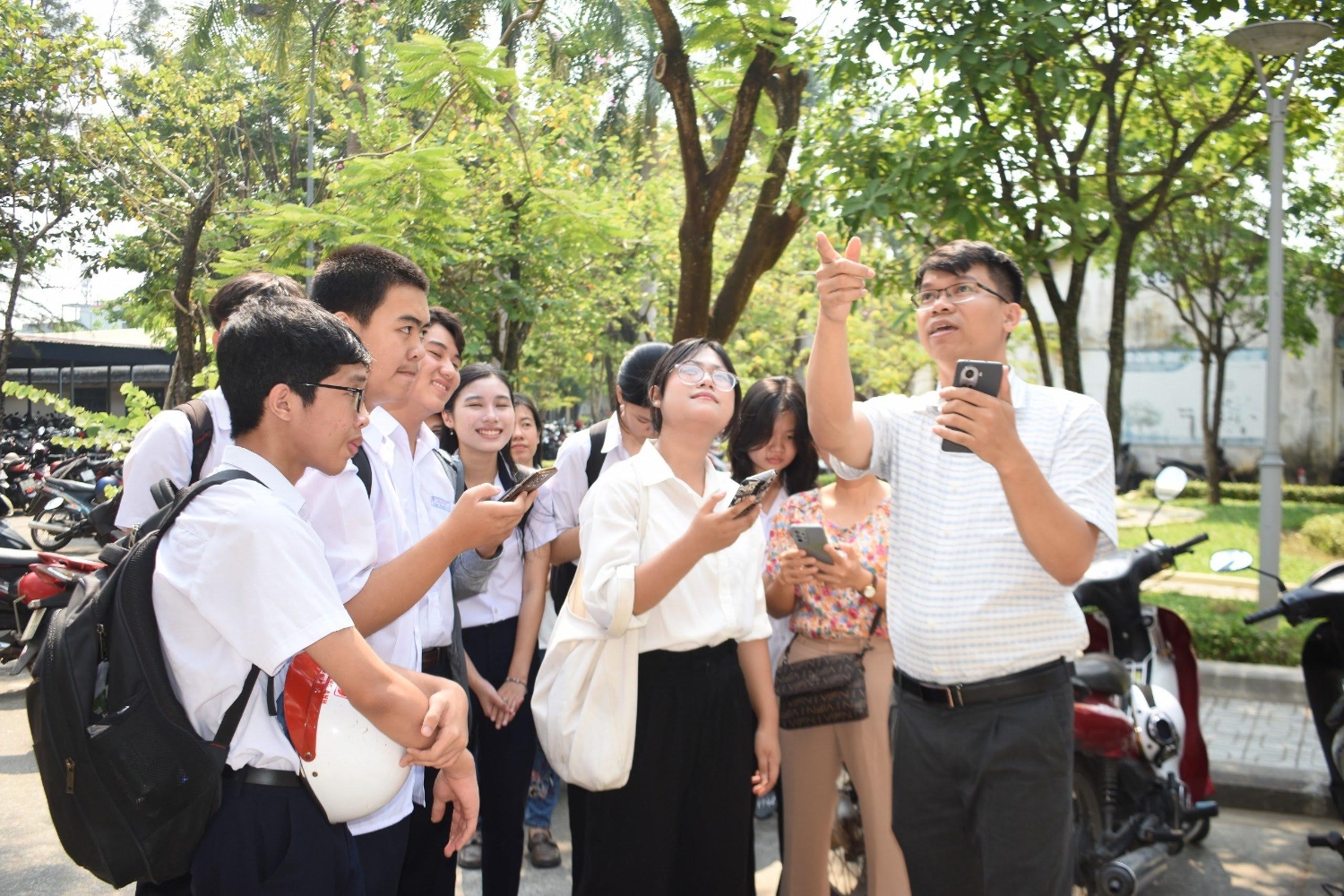 Trai nghiem lam sinh vien tai UED 07