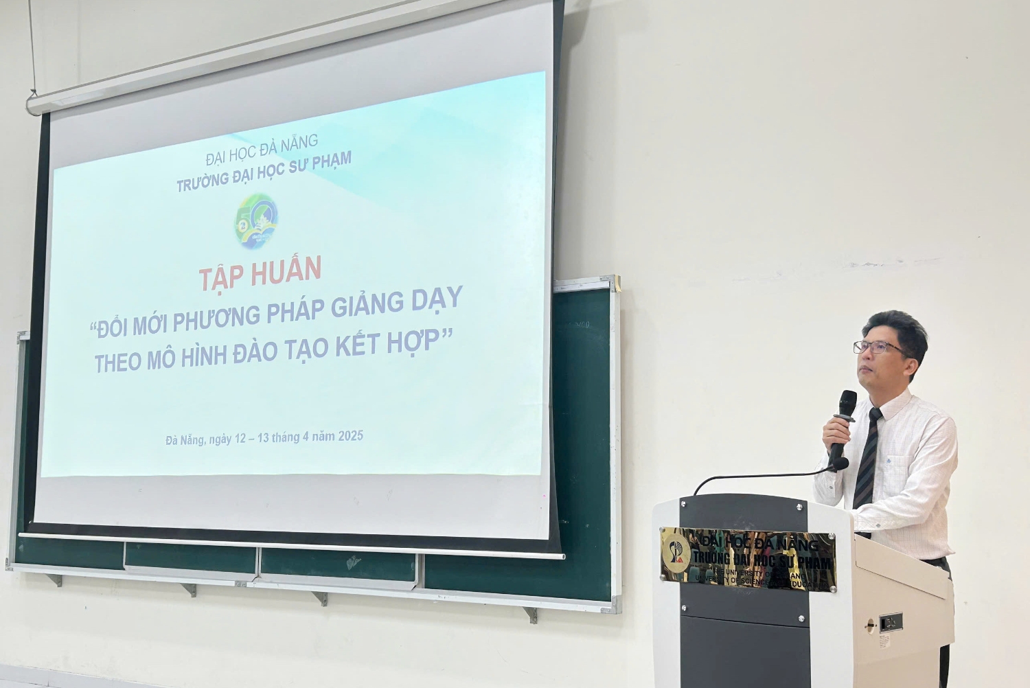 thay Tuan